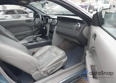 2005 Ford Mustang из США, поврежденный, VIN 1ZVFT84N555227908